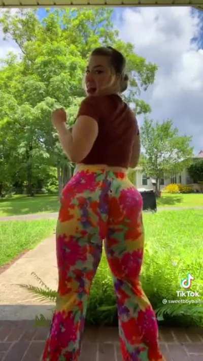 Soft & Jiggly No.226 😍🍑