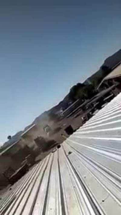 Workers trapped on roof as cartel assaults Ministerial Police.