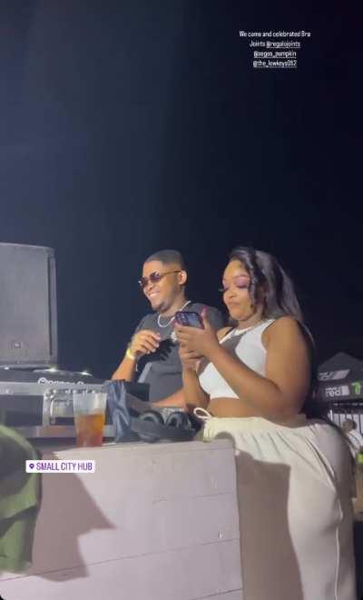 I’m loving that shelf booty she got now 😍😍😍