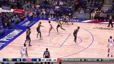 [Highlight] Cade Cunningham crosses over TJ McConnell and puts up a double clutch finish over three Pacers