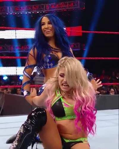 Alexa Bliss' whiny little face brings Sasha Banks satisfaction