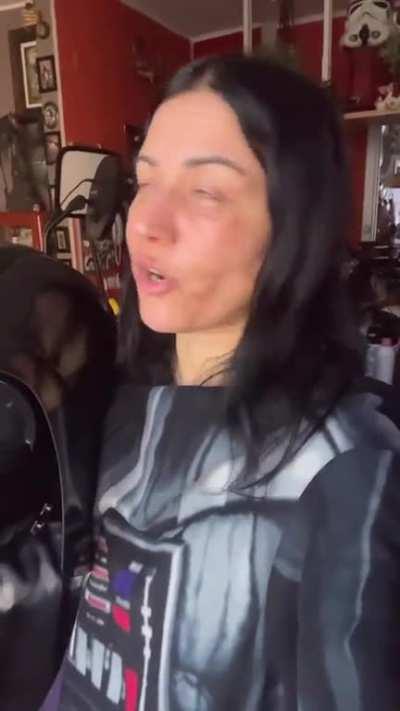 Cristina Scabbia dealing with her burnt face issue!