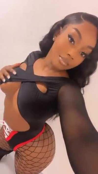 bundle of joy (@tina.colada)