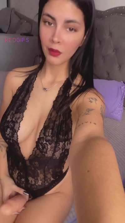 Are you a good little boy or a naughty boy who'd let mommy destroy your asshole on the first date?