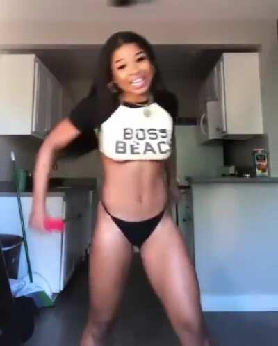 Love her sexy goofy ass 😍