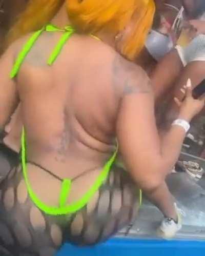 🔥🇯🇲 (@chinny_unique)