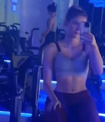 More sexy gym girl