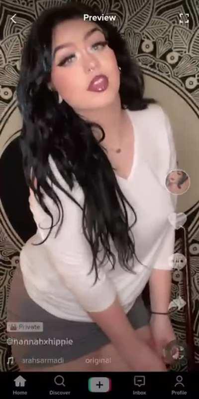 quick little pussy flash trend