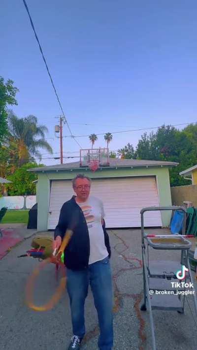 I think this video might genuinely be the best way to explain what OCD feels like to someone that doesn’t have it.