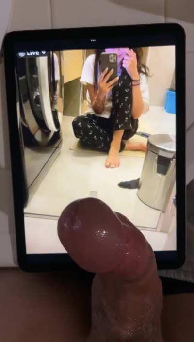 Doing feet tribs for any girl