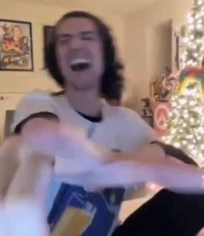 add the honkler emotes 🤡