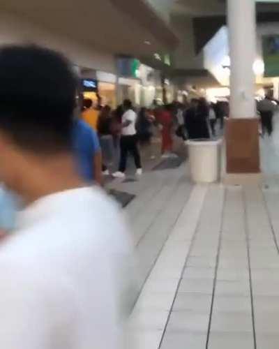 Shoppers rushing to enjoy Macy's 100% discount!