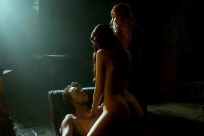 Charlotte Hope & Stephanie Blacker in 'Game of Thrones' S03E07 (2013)