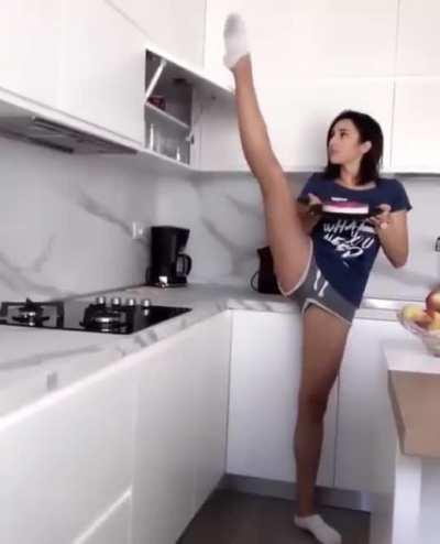 Soft closing cabinet