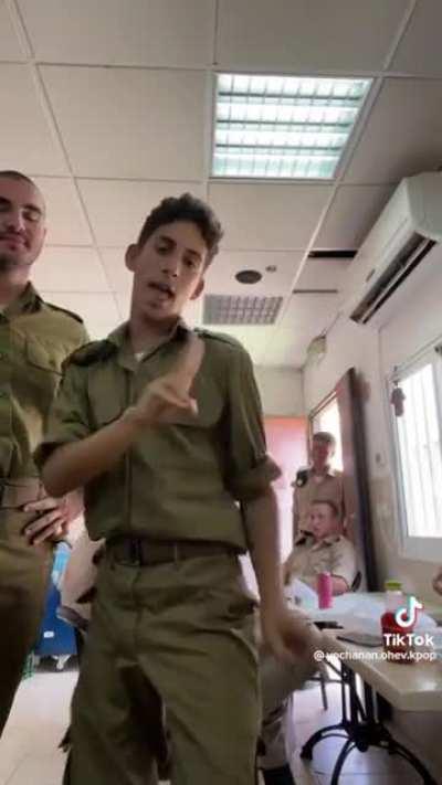 alright guys who sissified the IDF???