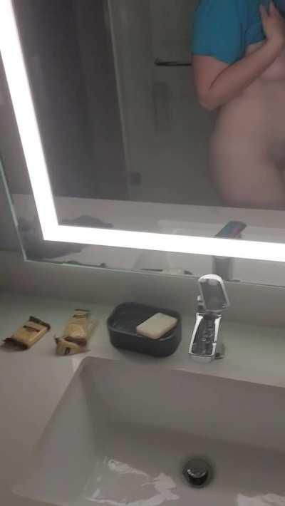 I've never been fucked in a hotel. All I can think about is being bent over 😩