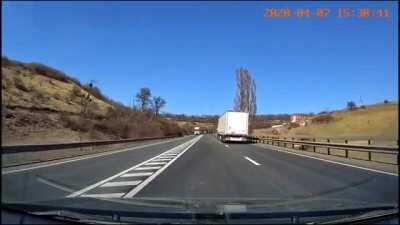 Aproape s-a dus pe pulă