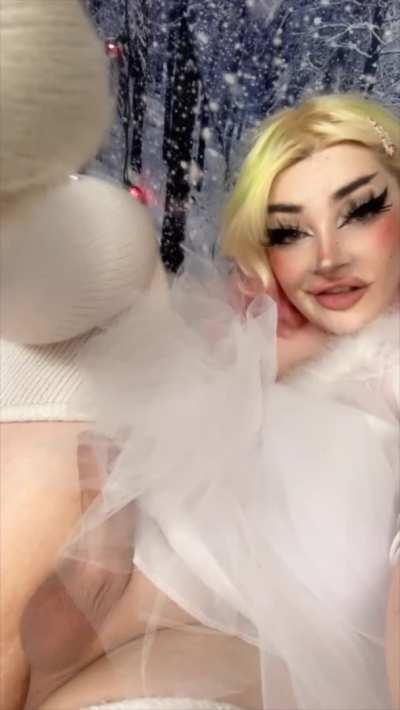 Thigh highs make it straight... right? 👀