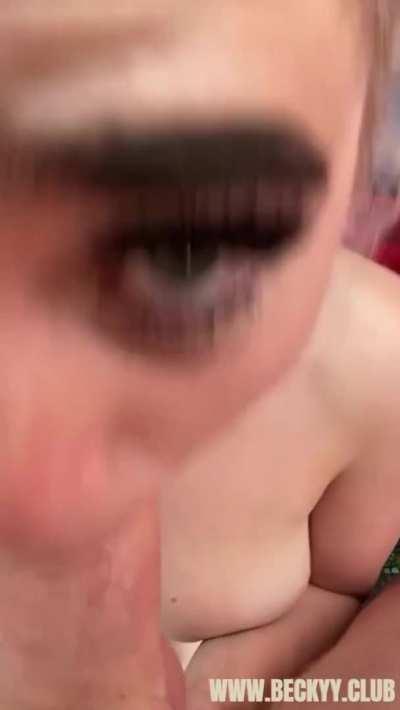 My inbox is on autoreply, everyone that upvotes gets 6 free nudes and video! I always send 💋