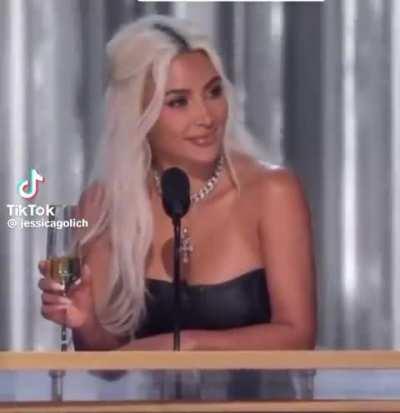 Kim Kardashian gets booed at the Tom Brady Roast Show 