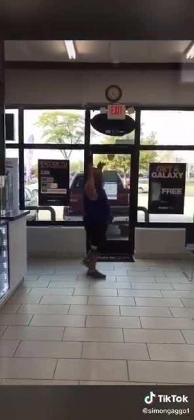 Man with no neck attempts to act tough to store employees. - NOT ED