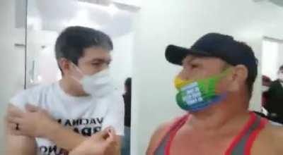 Randolfe reage a provocação e diz que Bolsonaro é assassino e será preso