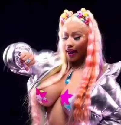 Nicki Minaj full titty clips compilation from the 