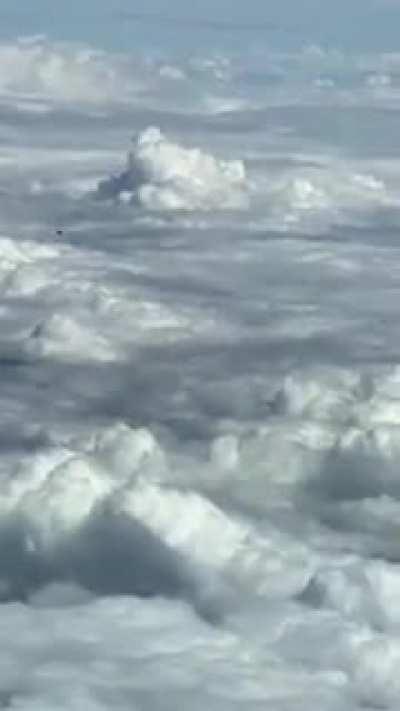 Pilot spots cube/sphere like UFO