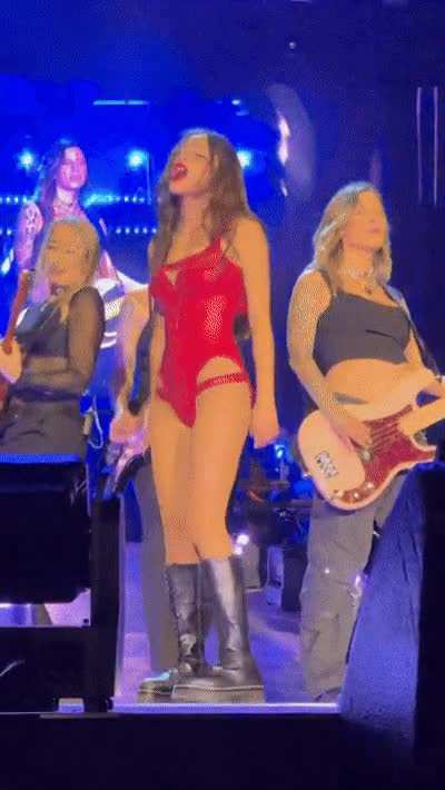 I don't know why the dads attending the Olivia Rodrigo concert don't all rush to the stage to teach this teasing slut a lesson