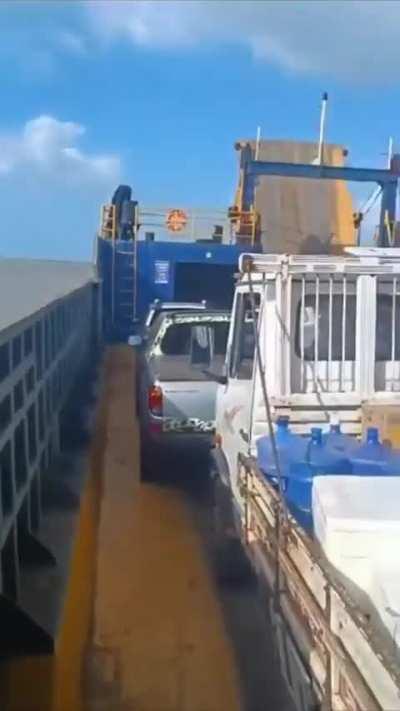 Nothing to sea here. Move along!