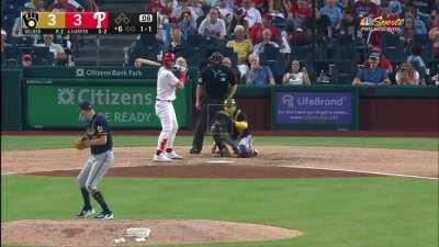 [Highlight] Bryce Harper's controller is disconnected for the entire at bat