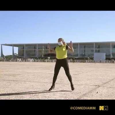 Qualquer semelhança é mera coincidência