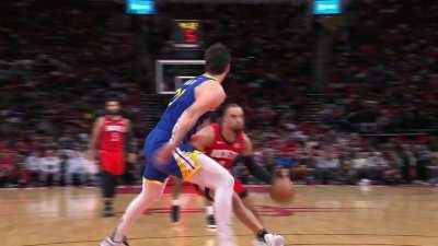 [Highlight] Dillon Brooks hits the hop-step to finish at the rim