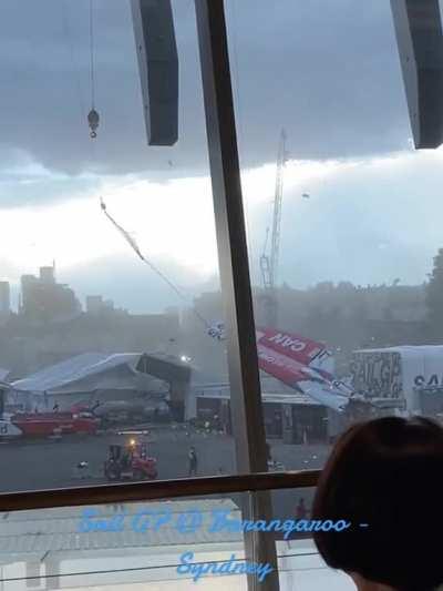 Lifting a sail in heavy wind