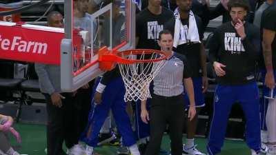 [Highlight] Replays of Damian Lillard's game winner and Dame Time celebration!