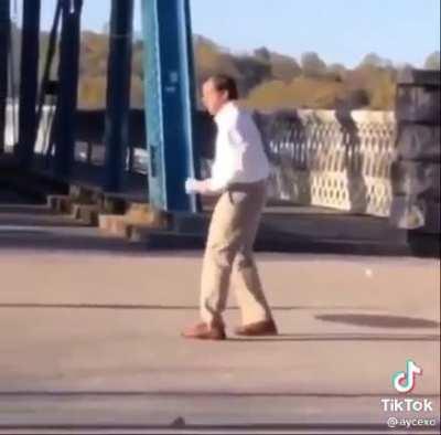 Public preacher be like: