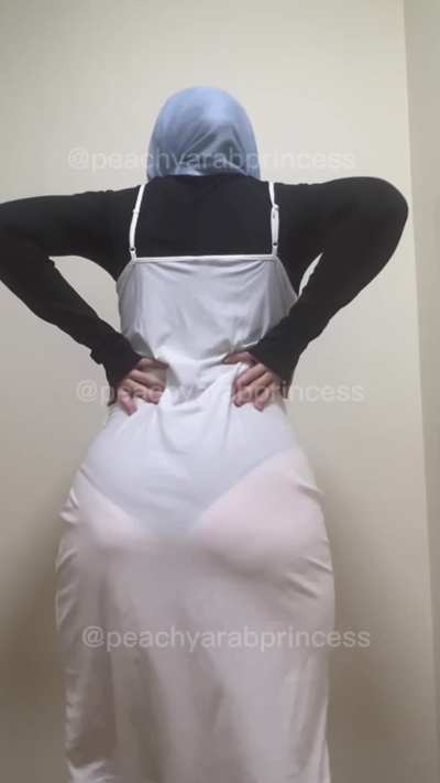 Leave your wife for this slutty hijabi😈 baby