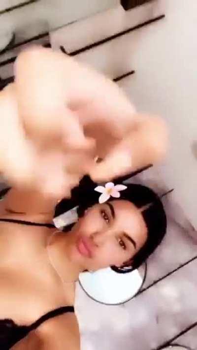 Parnia Porsche (@parniathedonn)