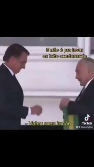 Acabei de receber esse video no WhatsApp. Alguem sabe se é verdade? Falaram que está acontecendo agora em Brasilia [HUMOR]