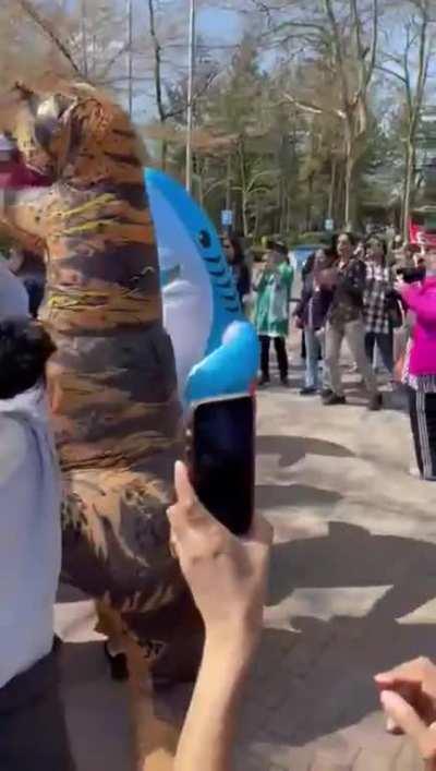 CRA King George picket lines be wild