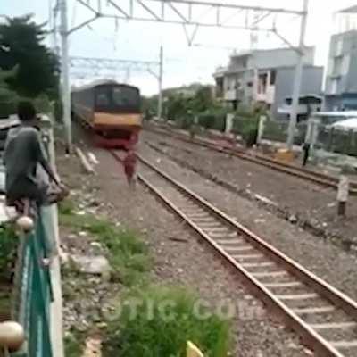 Never play near a train,kids (reposted bc title)