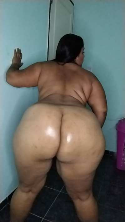 Twerking is better in slow motion 