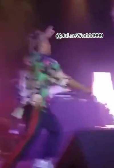 I made this edit, I just think it’s really funny 😂 999❤️