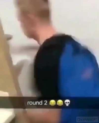 Watch me vandalize this urinal like a Badd ahh