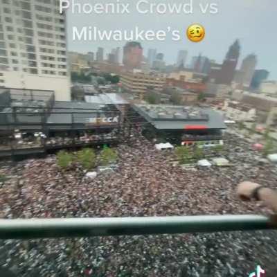 Phoenix Crowd Vs Milwaukee’s 🥴