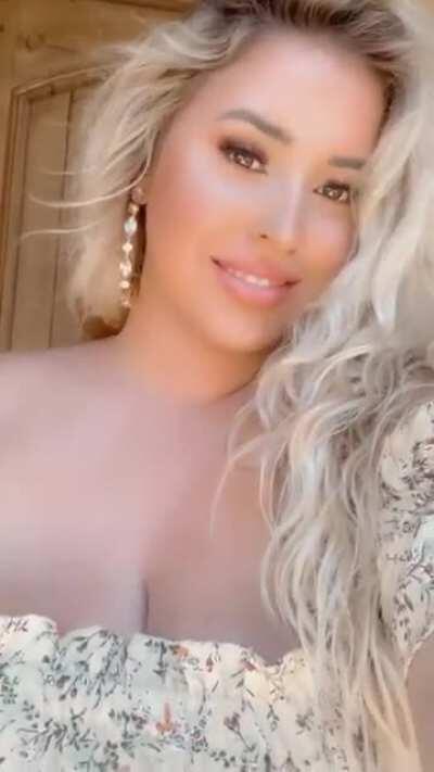 Lauren Sangster (IG: @lo_sangstaaa)