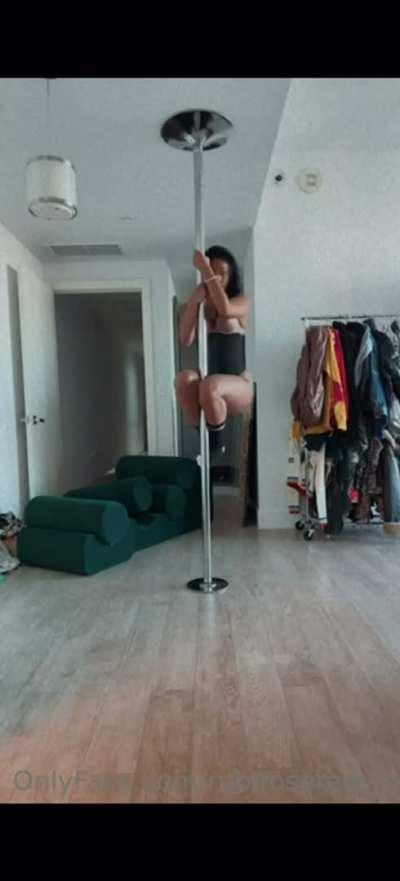rubi rose stripper pole splits