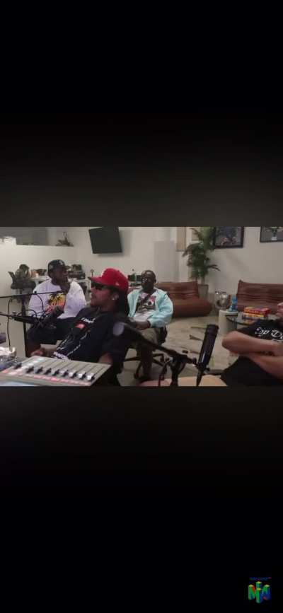 😂😂😂 are you smarter than a monkey? 