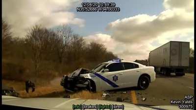 Arkansas State Trooper intentionally collides head on with wrong-way driver during chase