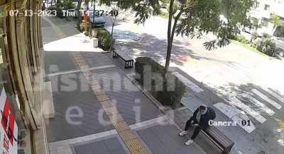 Drive-by motorcycle bandit snatches phone in broad daylight, soon discovers that observant undercover cops might be Incredibly Close & Extremely Pushy.